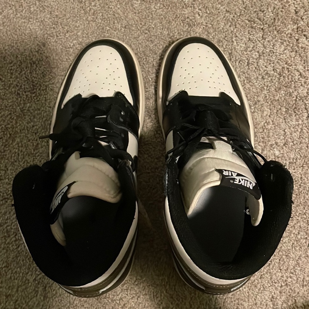 Nike Jordan 1 Mocha High